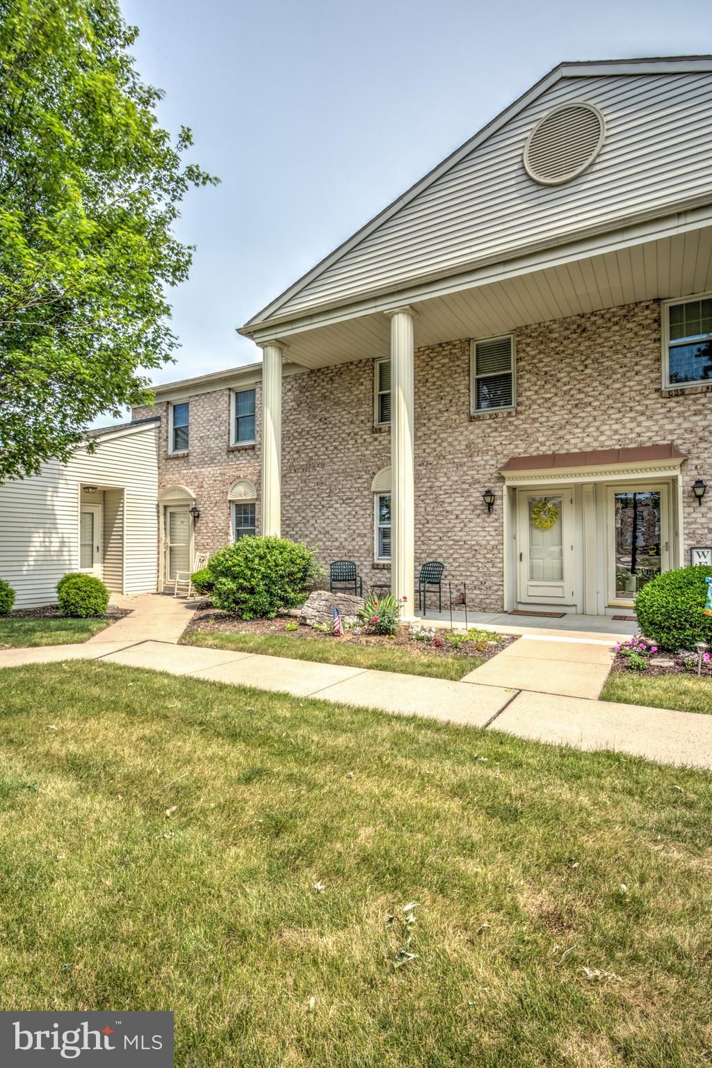 Photo of 21 ASHLEA VLG, NEW HOLLAND, PA 17557 (MLS # PALA2036412)