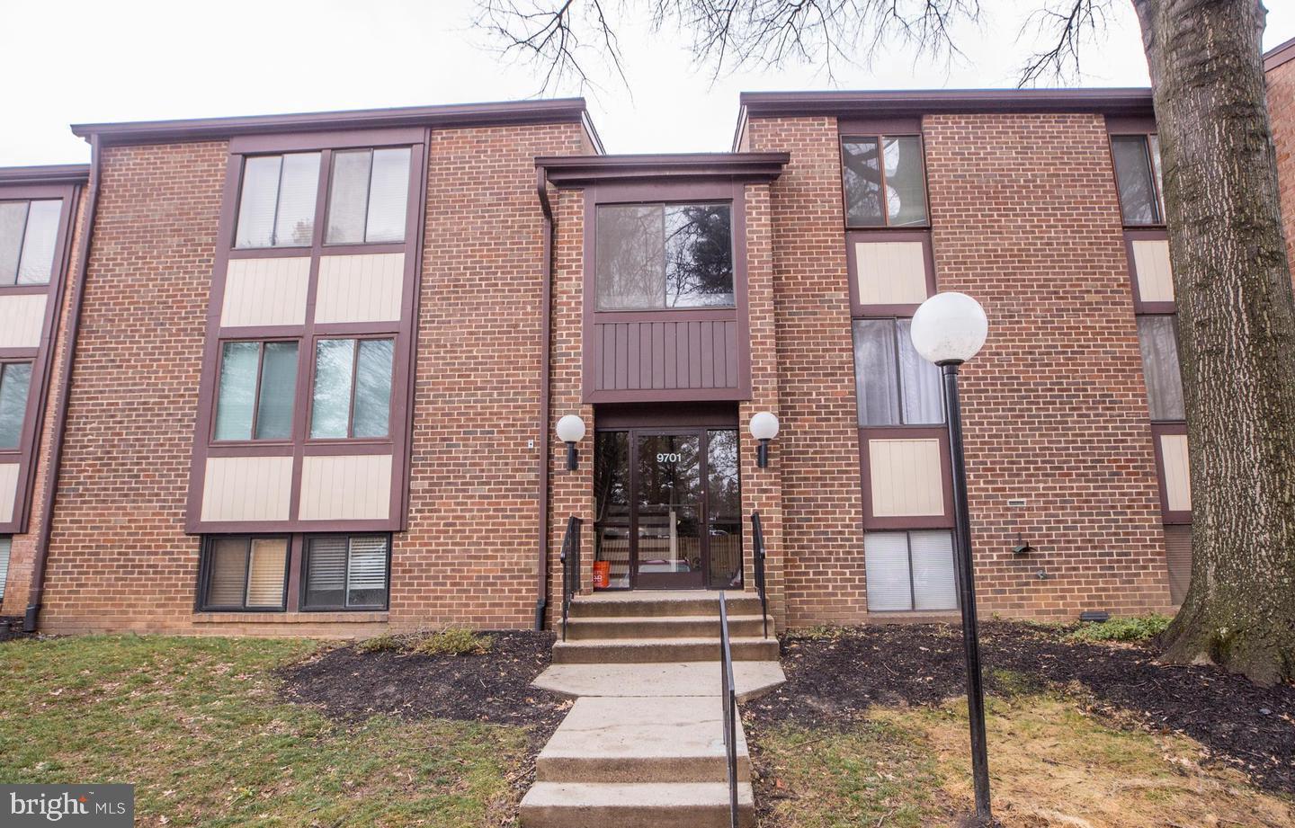 HAWTHORNE VILLAGE - Residential Lease