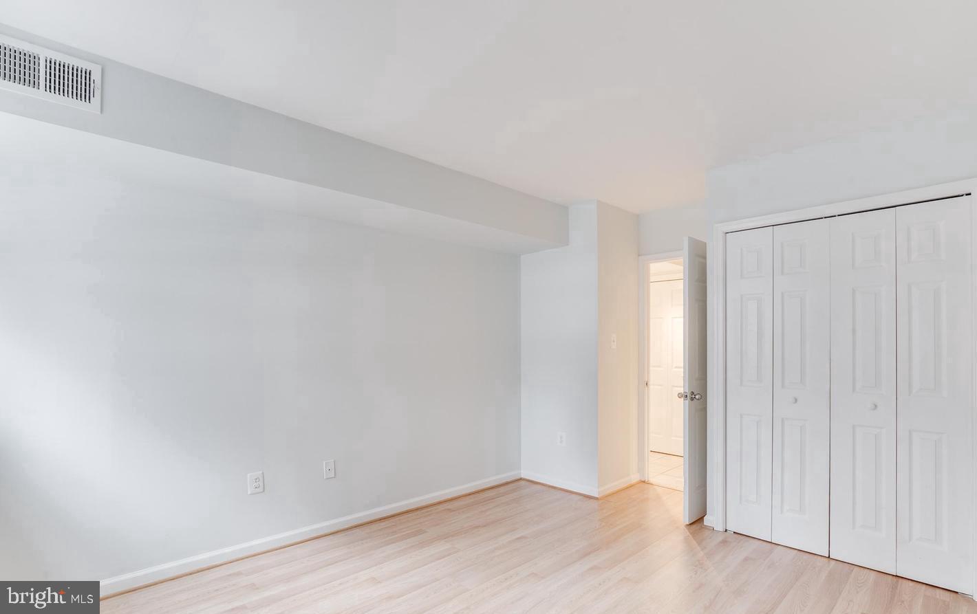 HAWTHORNE VILLAGE - Residential Lease