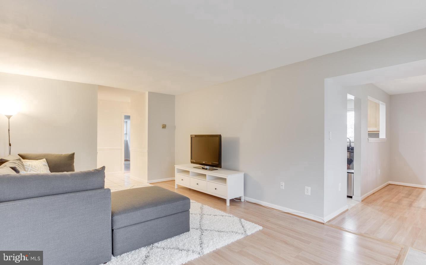 HAWTHORNE VILLAGE - Residential Lease