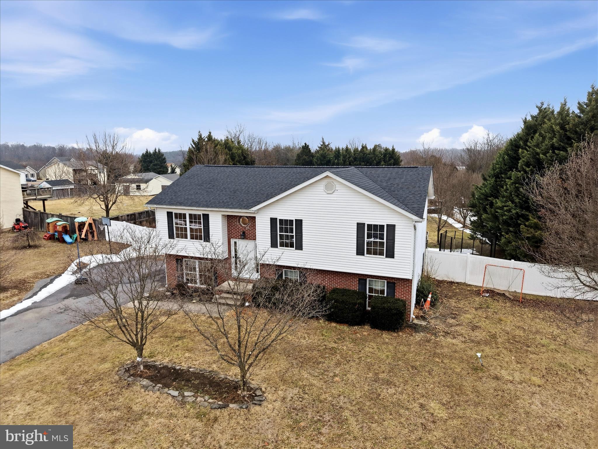 CAMERON ACRES - Residential