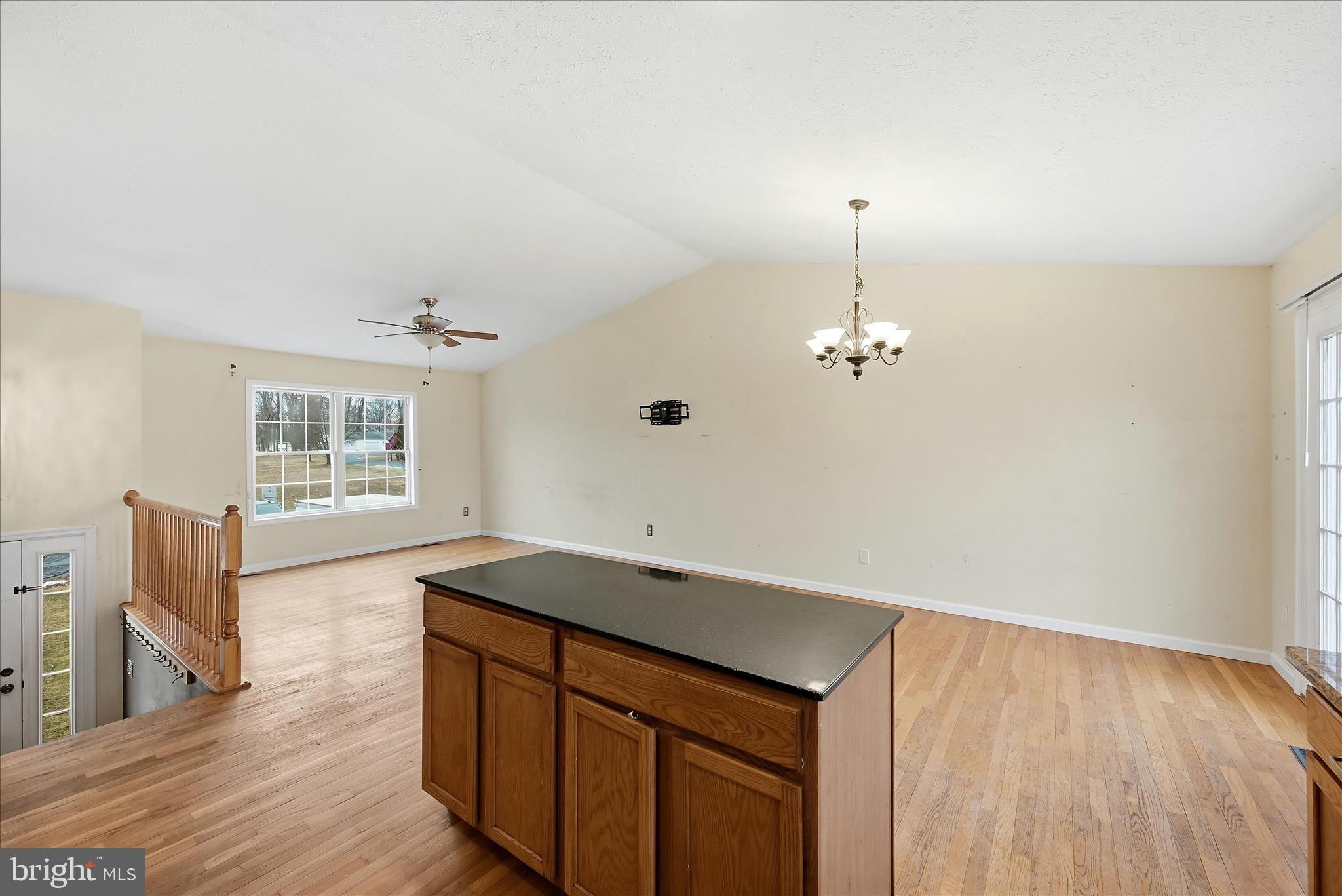 CAMERON ACRES - Residential