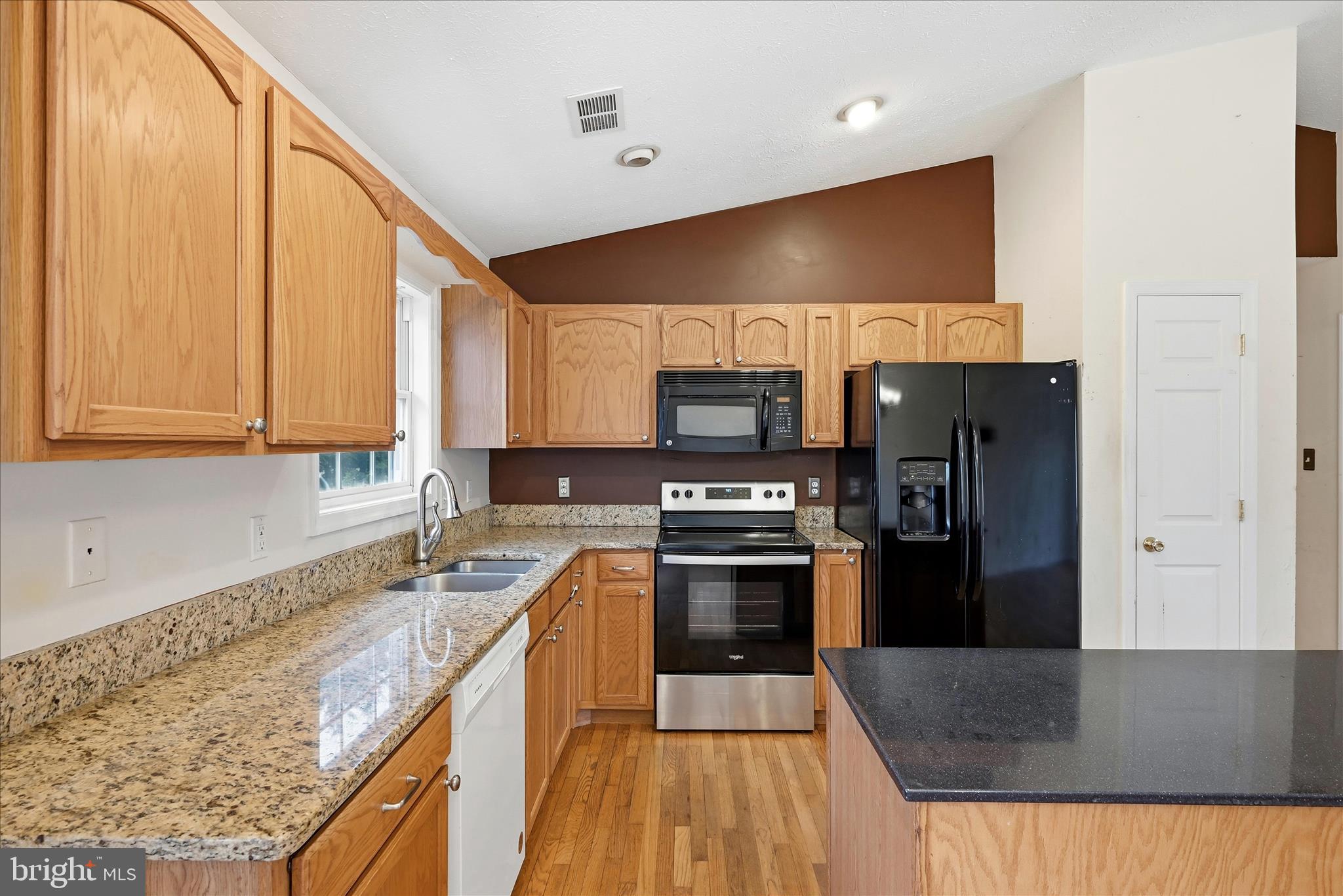 CAMERON ACRES - Residential