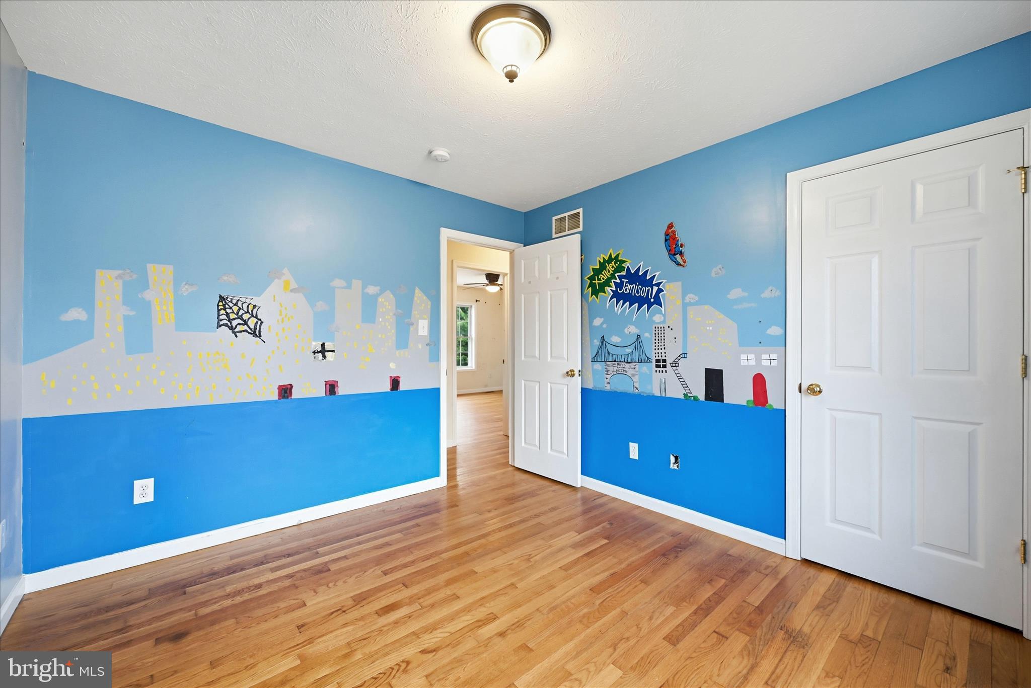 CAMERON ACRES - Residential