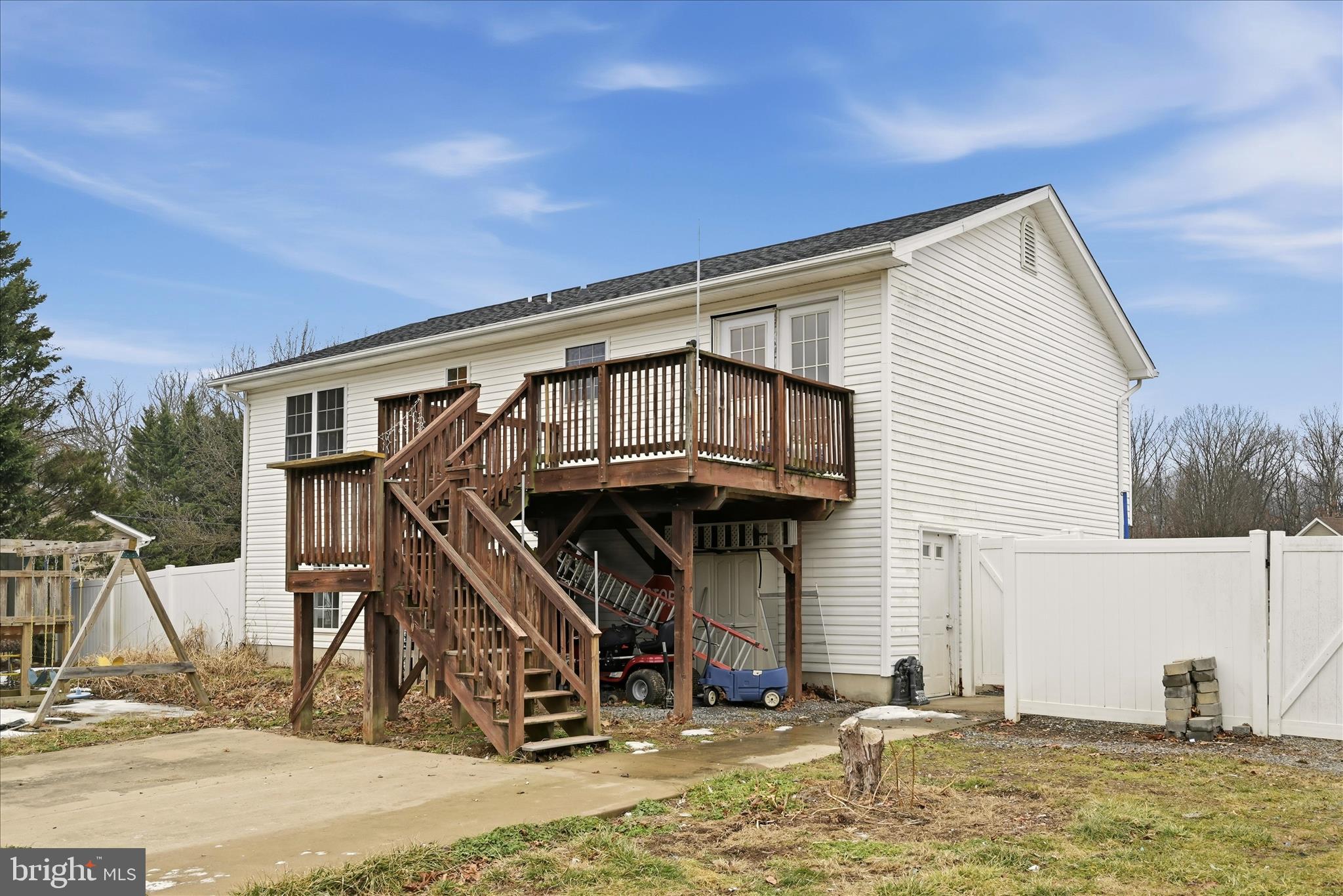 CAMERON ACRES - Residential