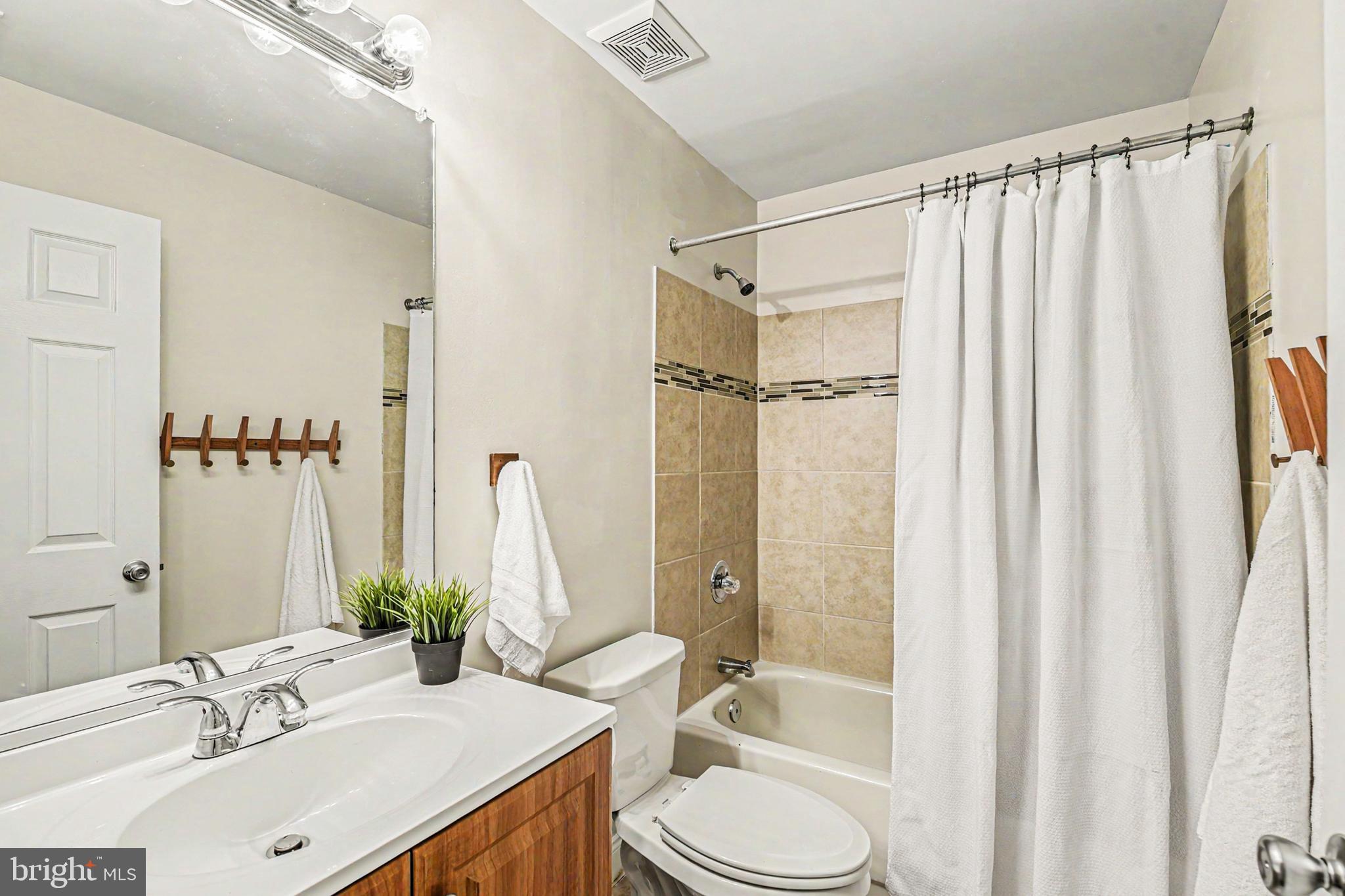 THE POINTE - Residential
