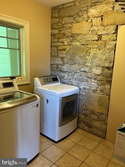 CLEAR SPRING - Residential Lease