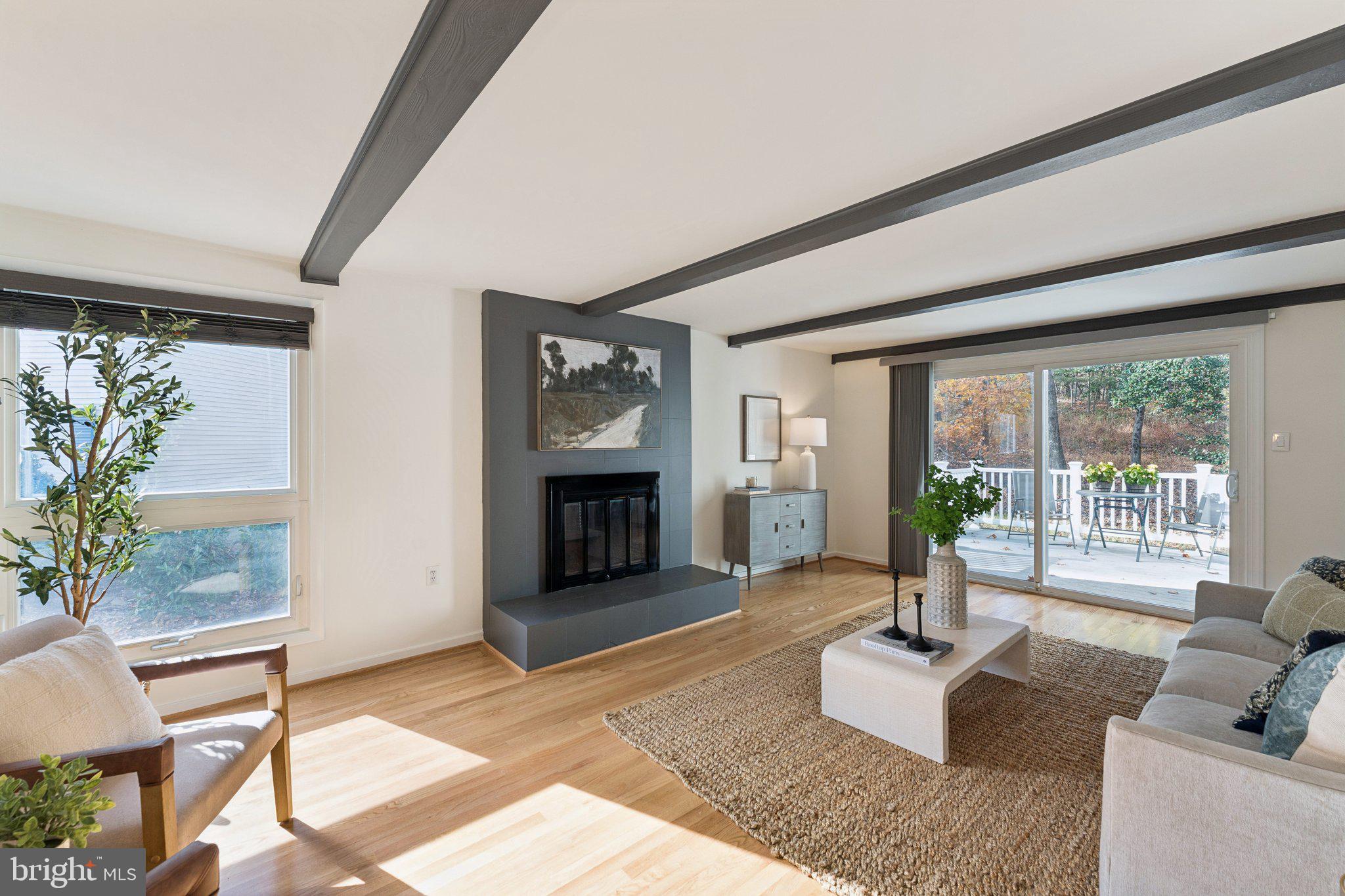 RESTON - Residential