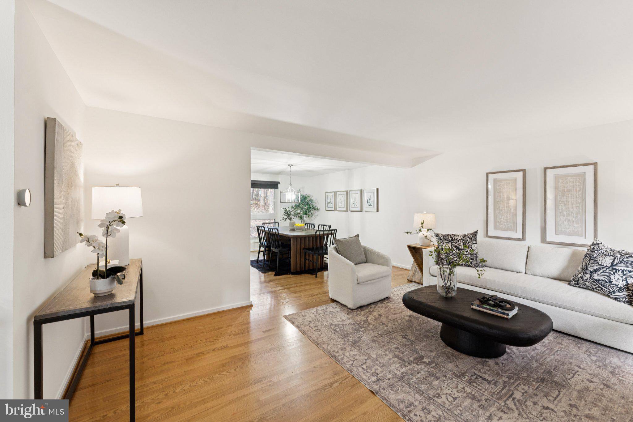 RESTON - Residential