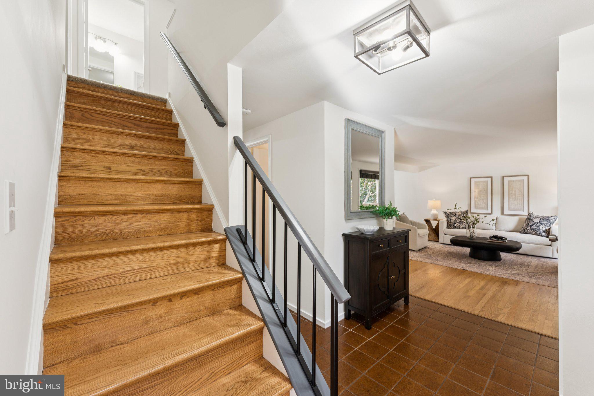 RESTON - Residential