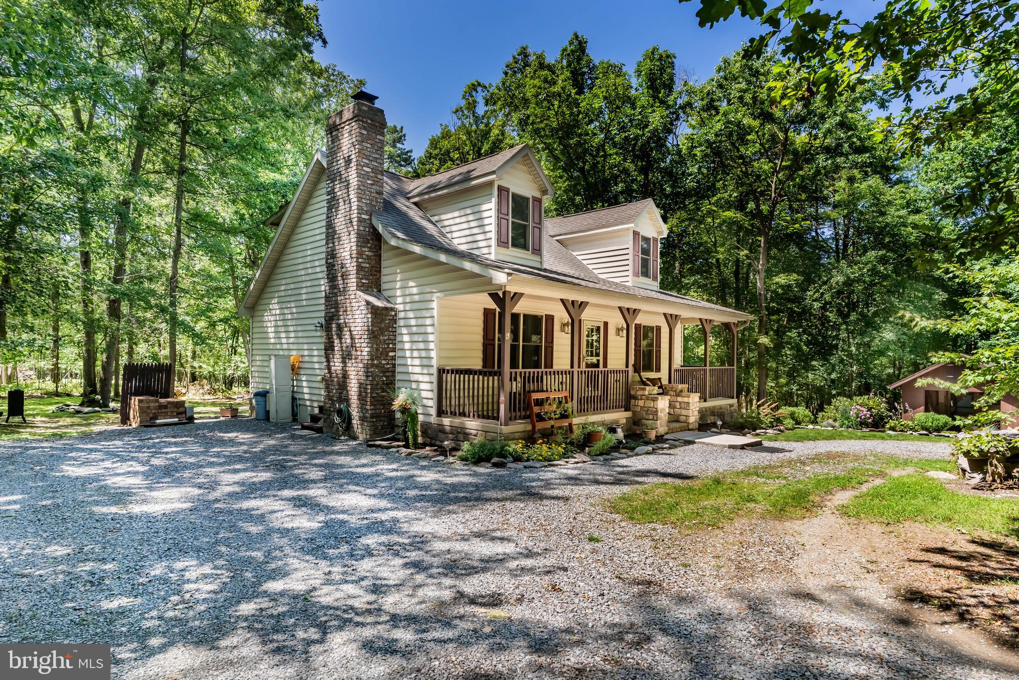 6 FOREST LANE