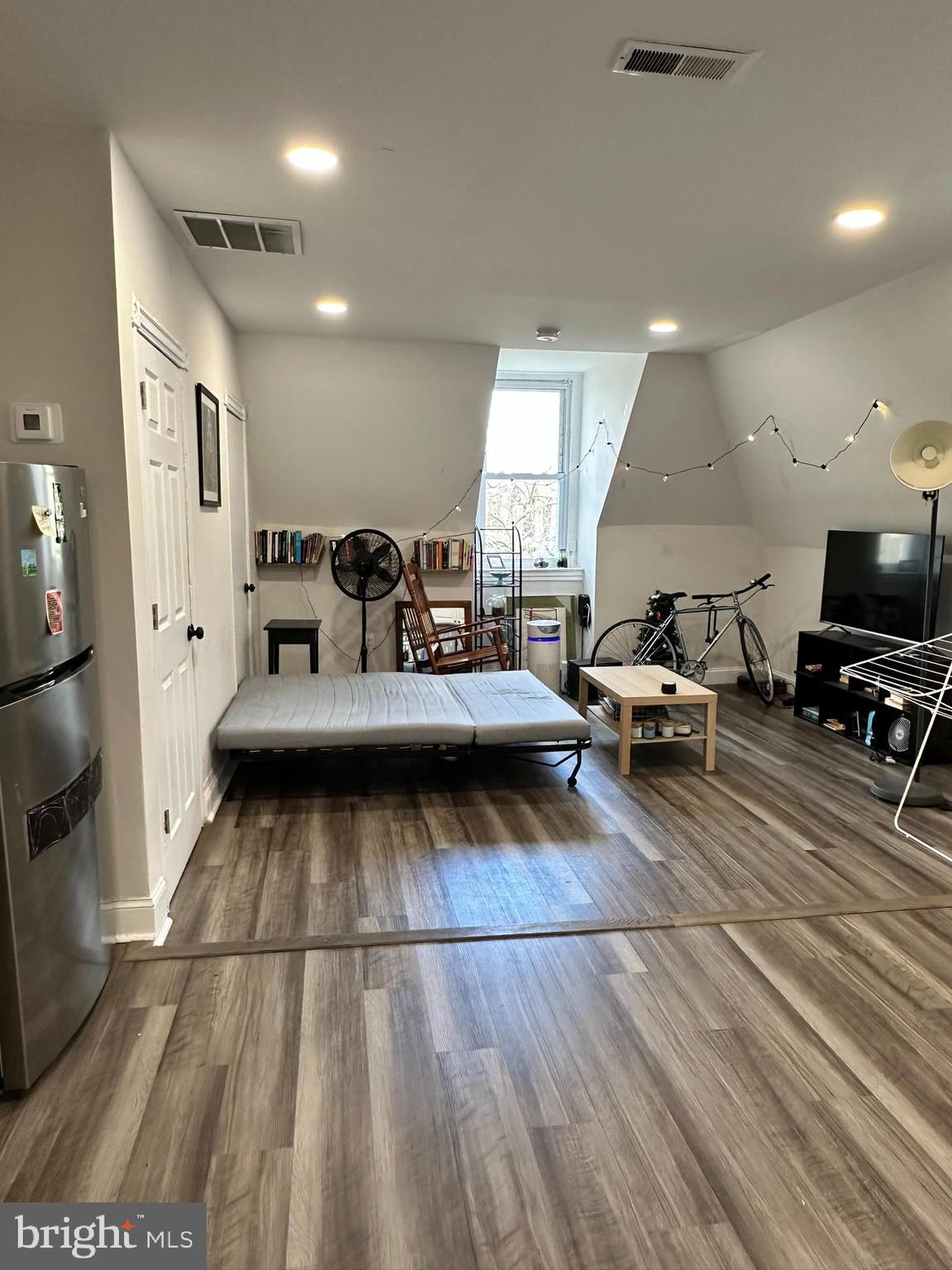 UNIVERSITY CITY - Residential Lease