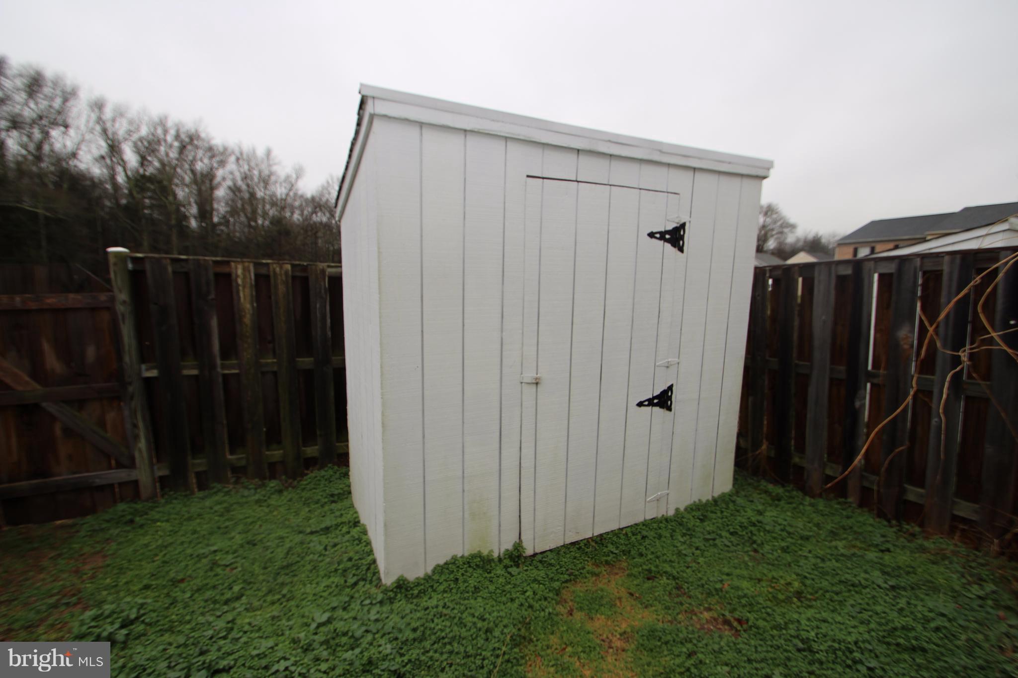 BROOKWOOD - Residential Lease