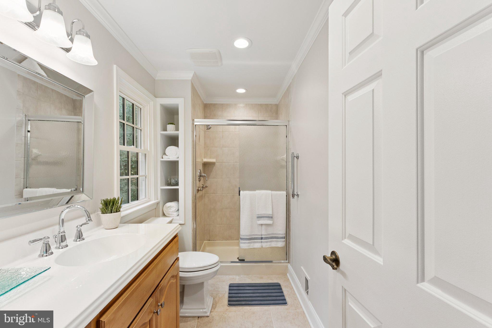 LAKEWOOD HILLS - Residential