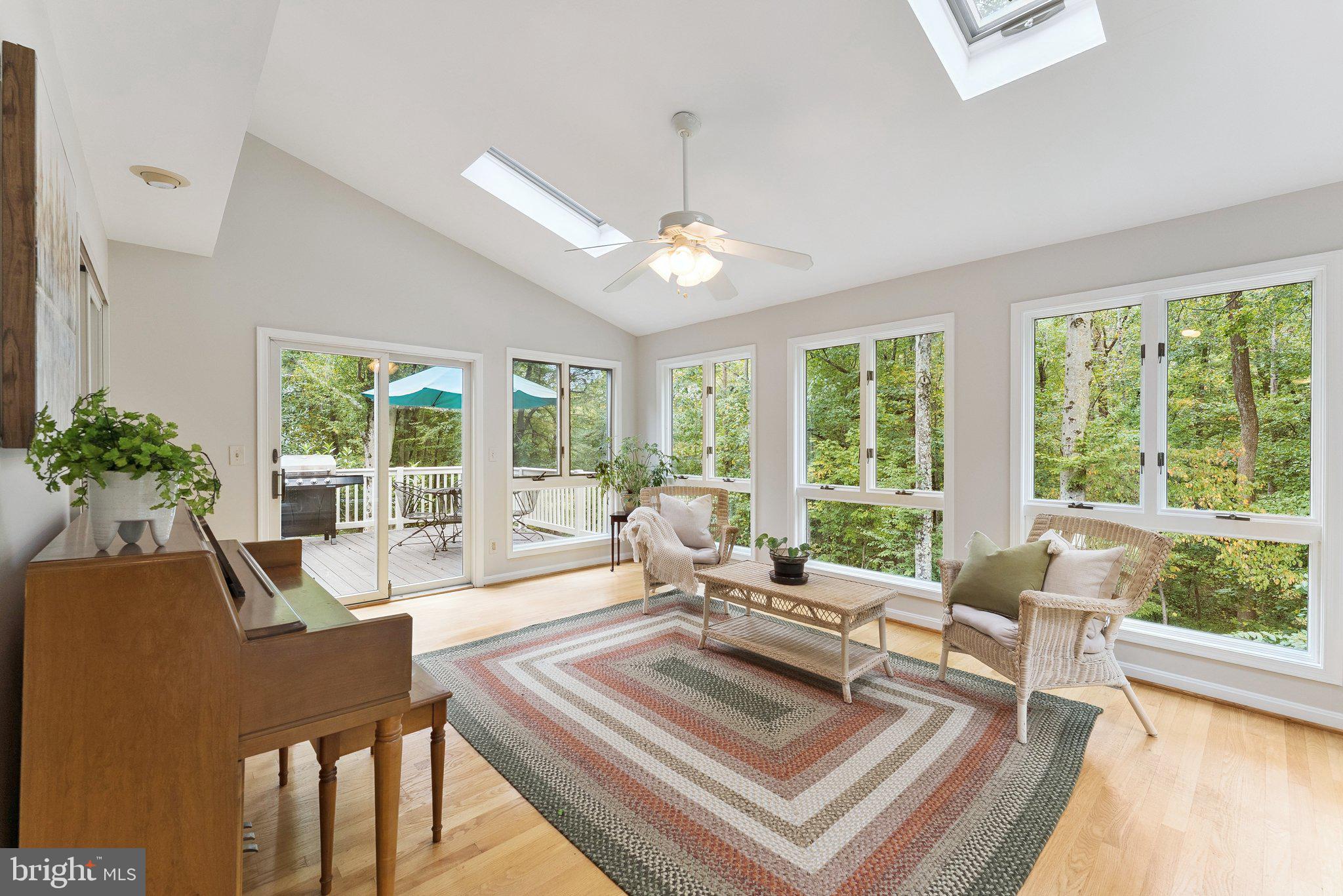 LAKEWOOD HILLS - Residential