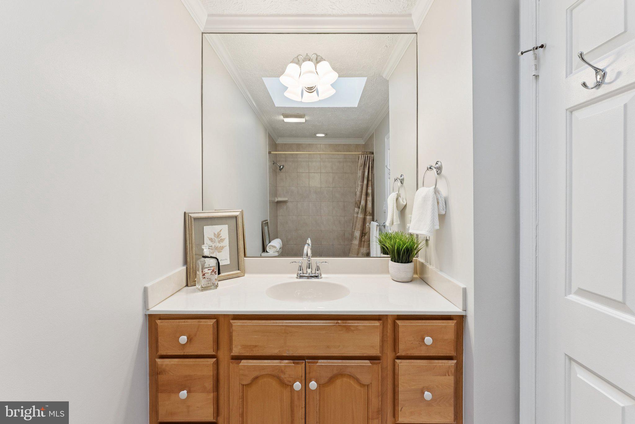 LAKEWOOD HILLS - Residential