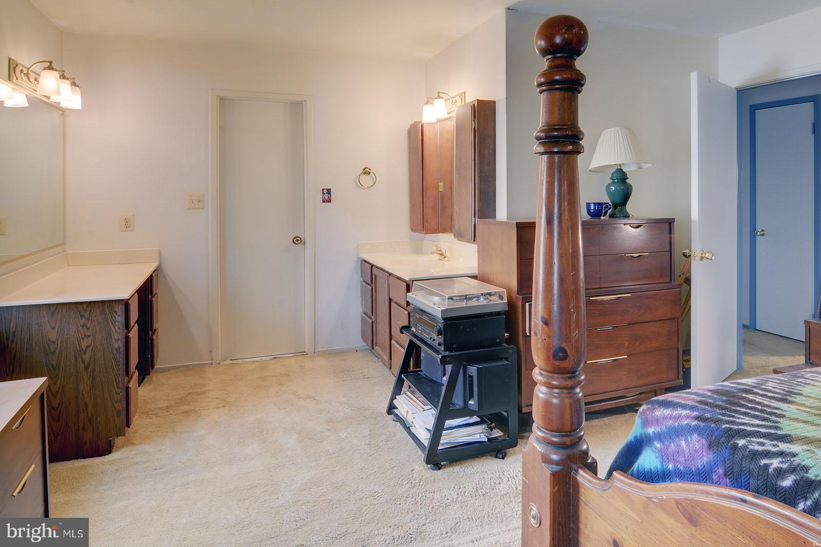 TYSONS WOODS - Residential