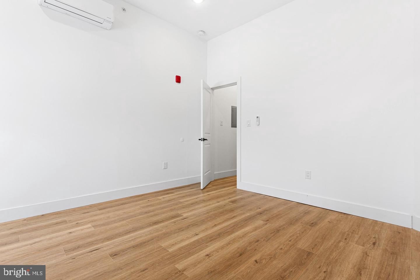 STRAWBERRY MANSION - Residential Income