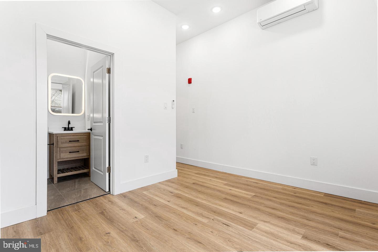 STRAWBERRY MANSION - Residential Income