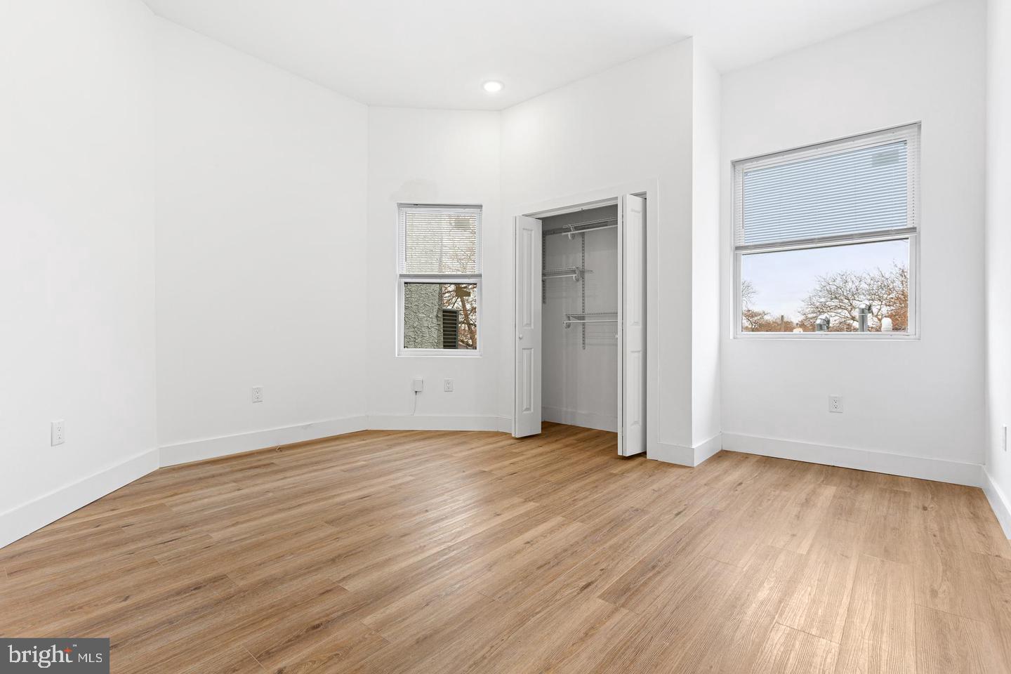 STRAWBERRY MANSION - Residential Income