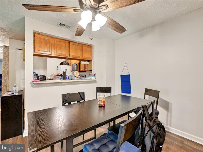 LAUREL WOODS - Residential