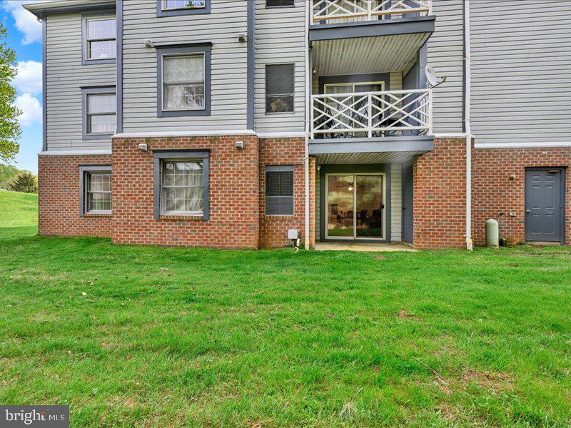 LAUREL WOODS - Residential