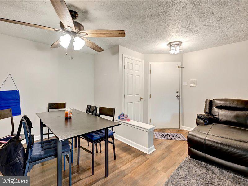 LAUREL WOODS - Residential