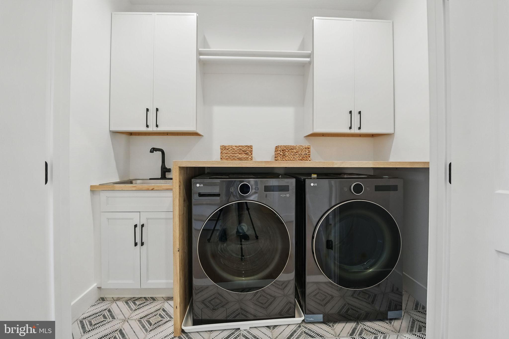 HOLLIN HALL VILLAGE - Residential