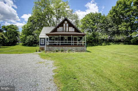 Homes For Sale - 10 W Fairview Avenue Ave<br/> MERCERSBURG, PA 17236