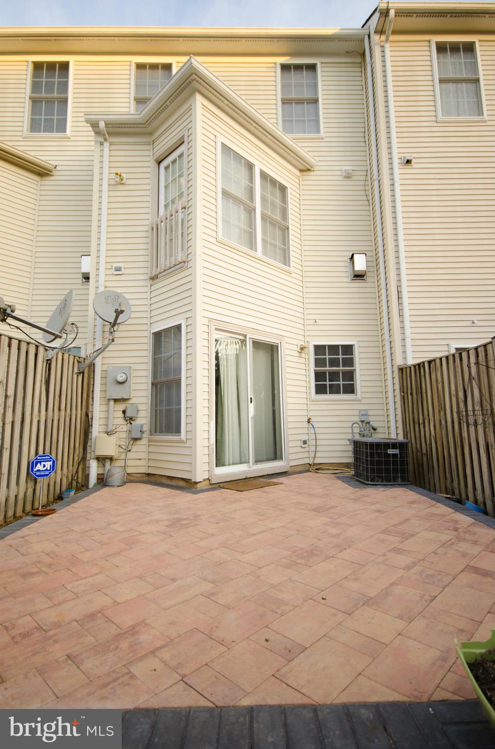 SOUTH RIDING - Residential Lease