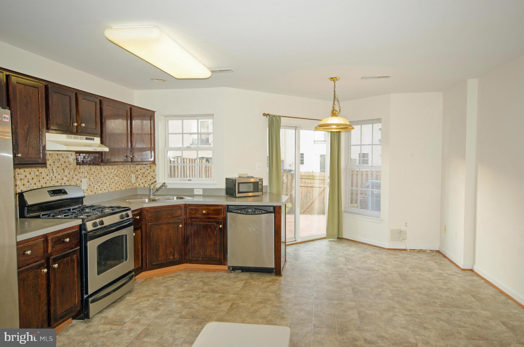 SOUTH RIDING - Residential Lease