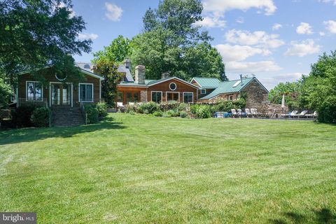 3073 ZULLA ROAD THE PLAINS VA 20198