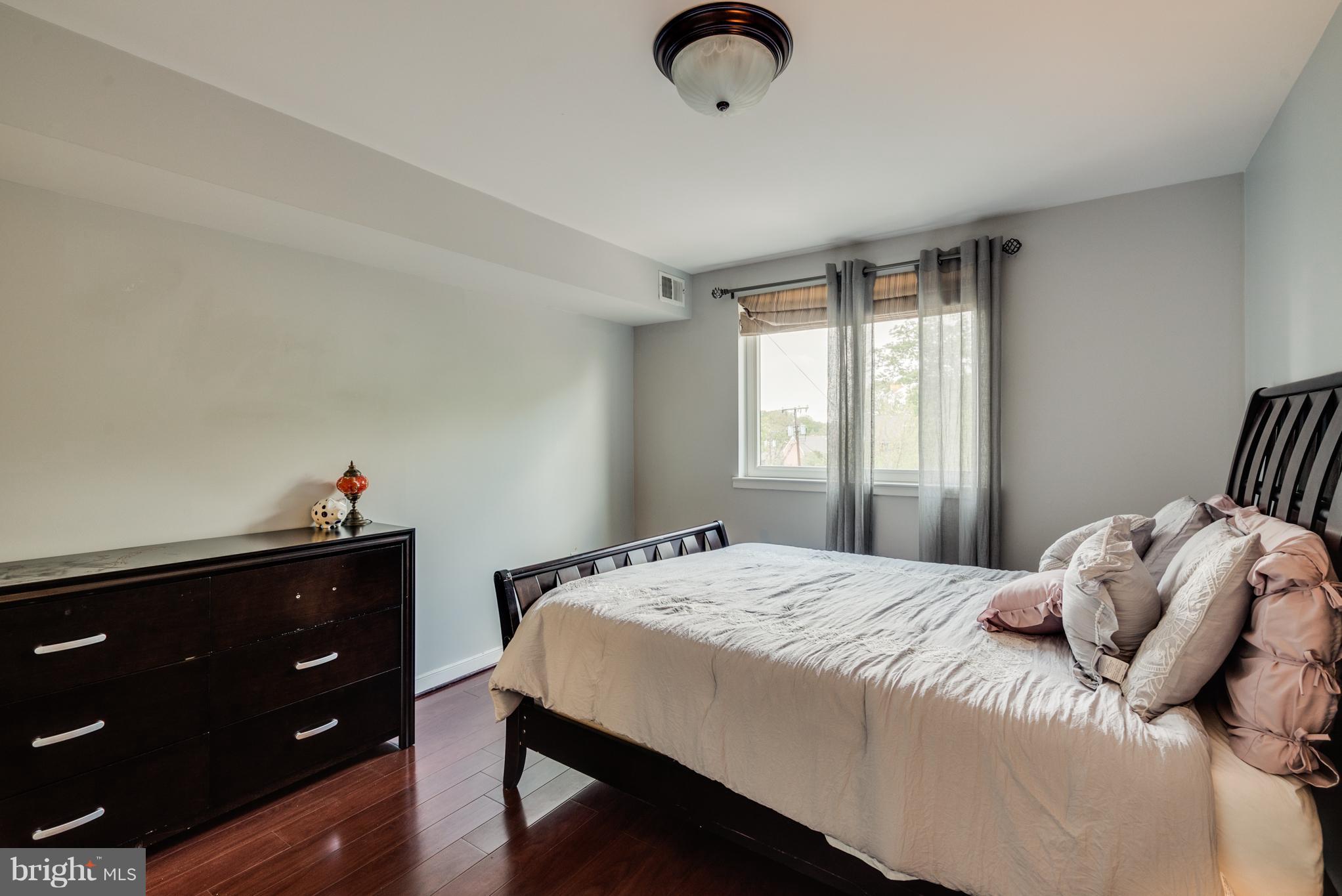 ALEXANDRIA OVERLOOK - Residential