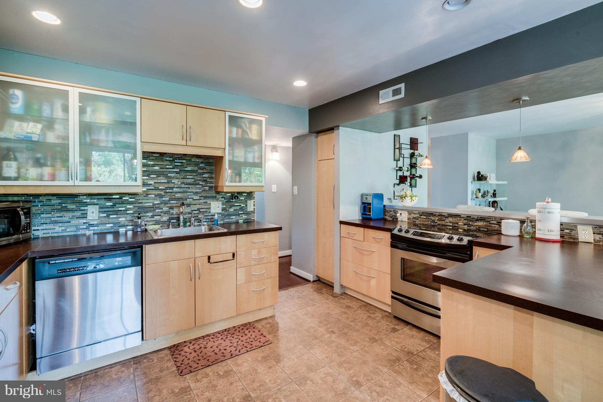 ALEXANDRIA OVERLOOK - Residential