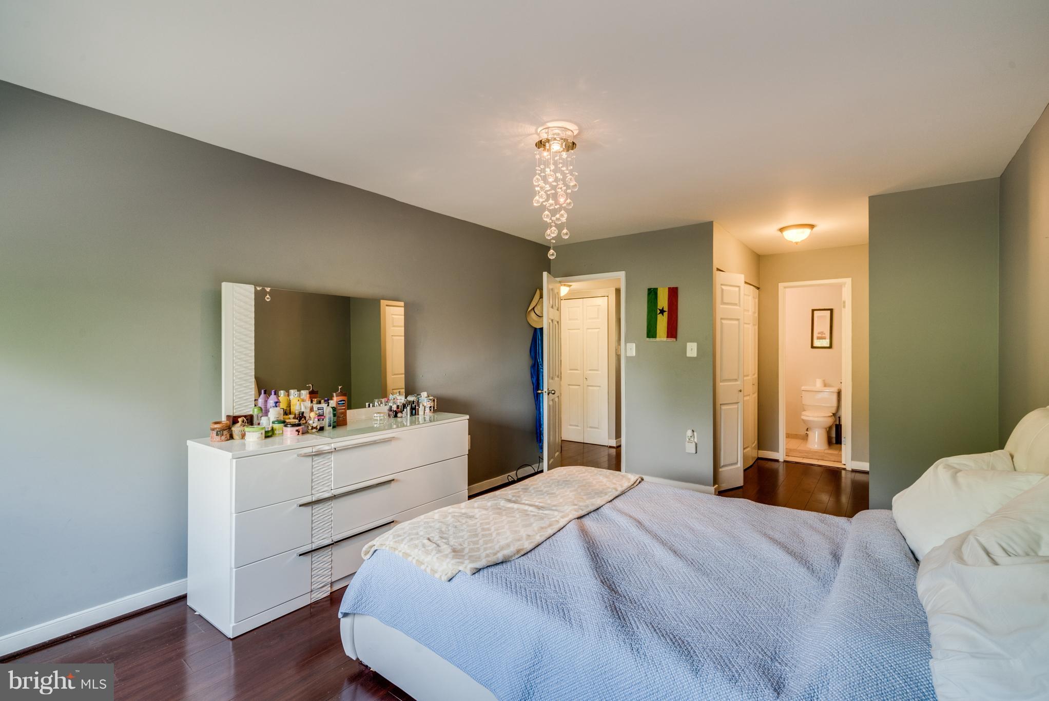 ALEXANDRIA OVERLOOK - Residential