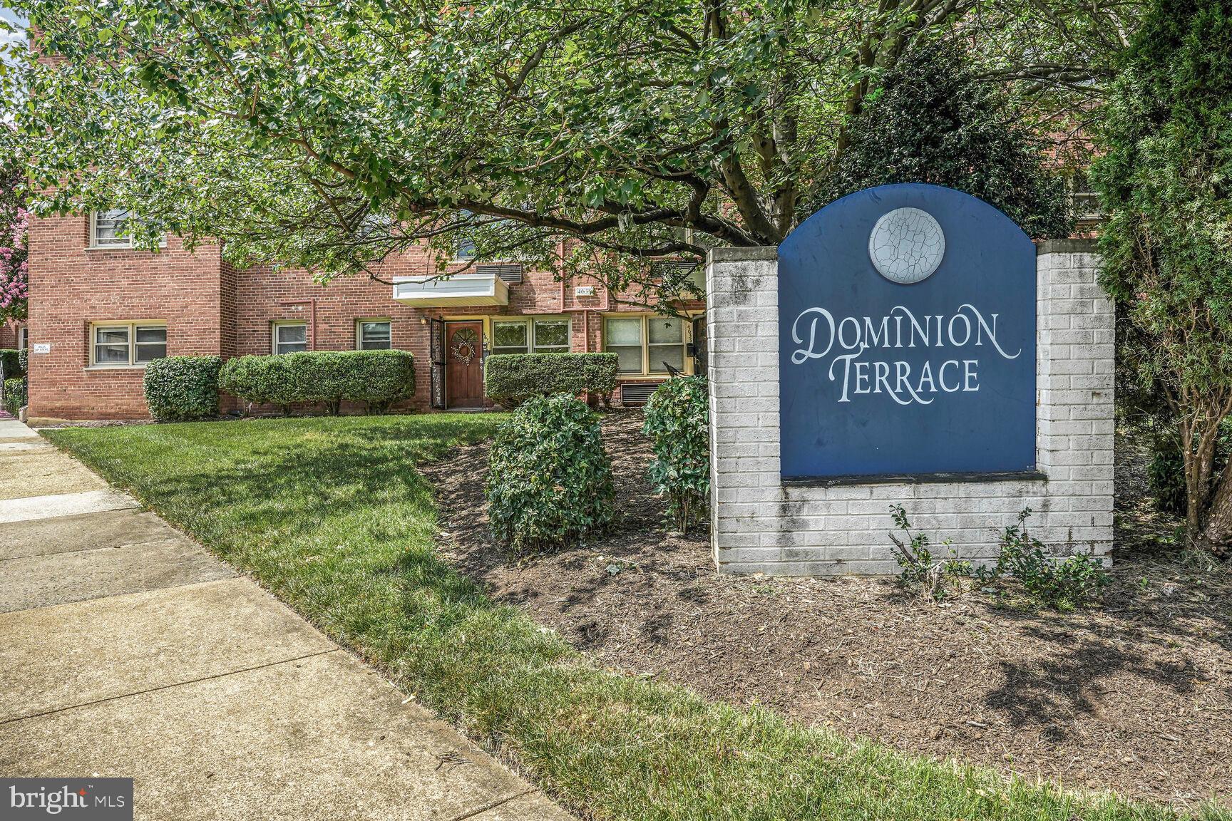 Welcome to 4637 20th Rd. N.—a fantastic opportunity to own a beautifully updated 2-bedroom, 1-bath condo in an unbeatable North Arlington location. With thoughtful upgrades throughout, this home is perfect for first-time buyers or anyone looking for great value in a vibrant neighborhood.
Enjoy a modern kitchen featuring stainless steel appliances, a renovated bathroom, and stylish luxury vinyl tile flooring in the main living areas. Two generously sized bedrooms offer comfortable living, whether you’re working from home or just looking for extra space.
Step outside and walk to the Lee Heights Shopping Center, where you’ll find local favorites like Pastries by Randolph, Crisp & Juicy, Cafe Colline, Starbucks, Arrowine, and more. Unreserved parking is included, and you’re just steps to bus lines with direct access to Ballston and Rosslyn and metro.
Located in the Glebe, Dorothy Hamm, and Yorktown school pyramid.