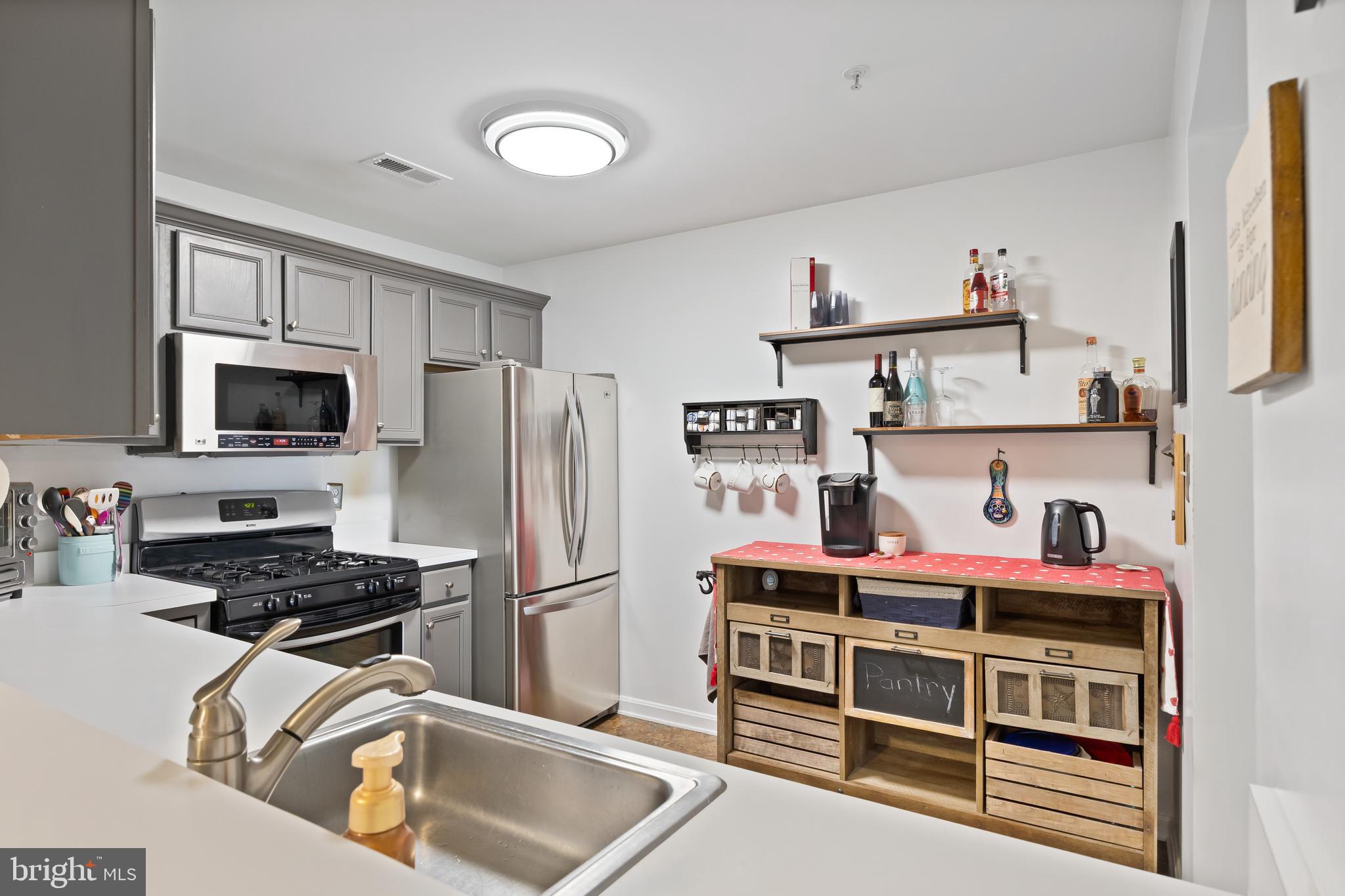 FALLS GABLE - Residential