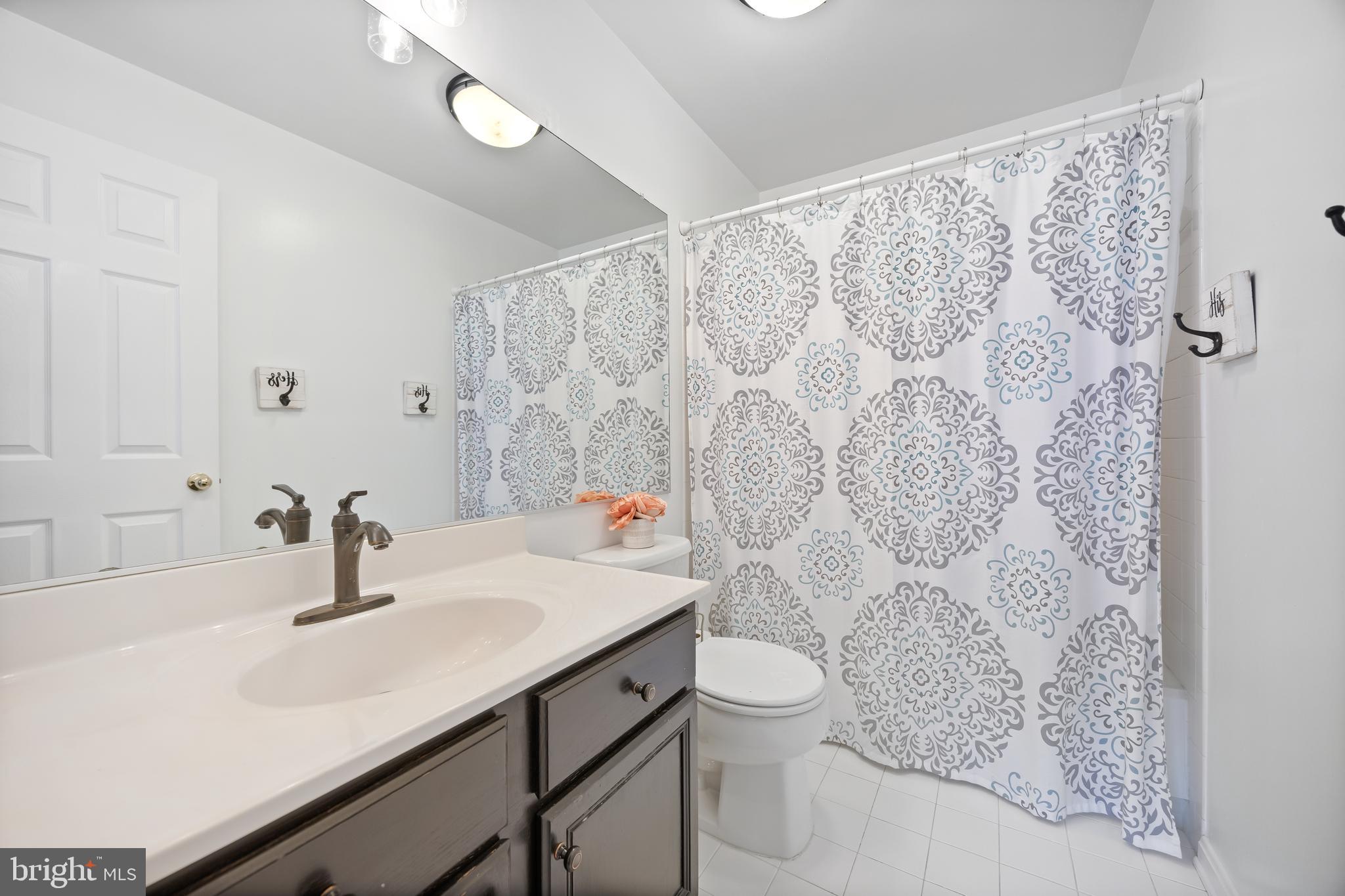 FALLS GABLE - Residential