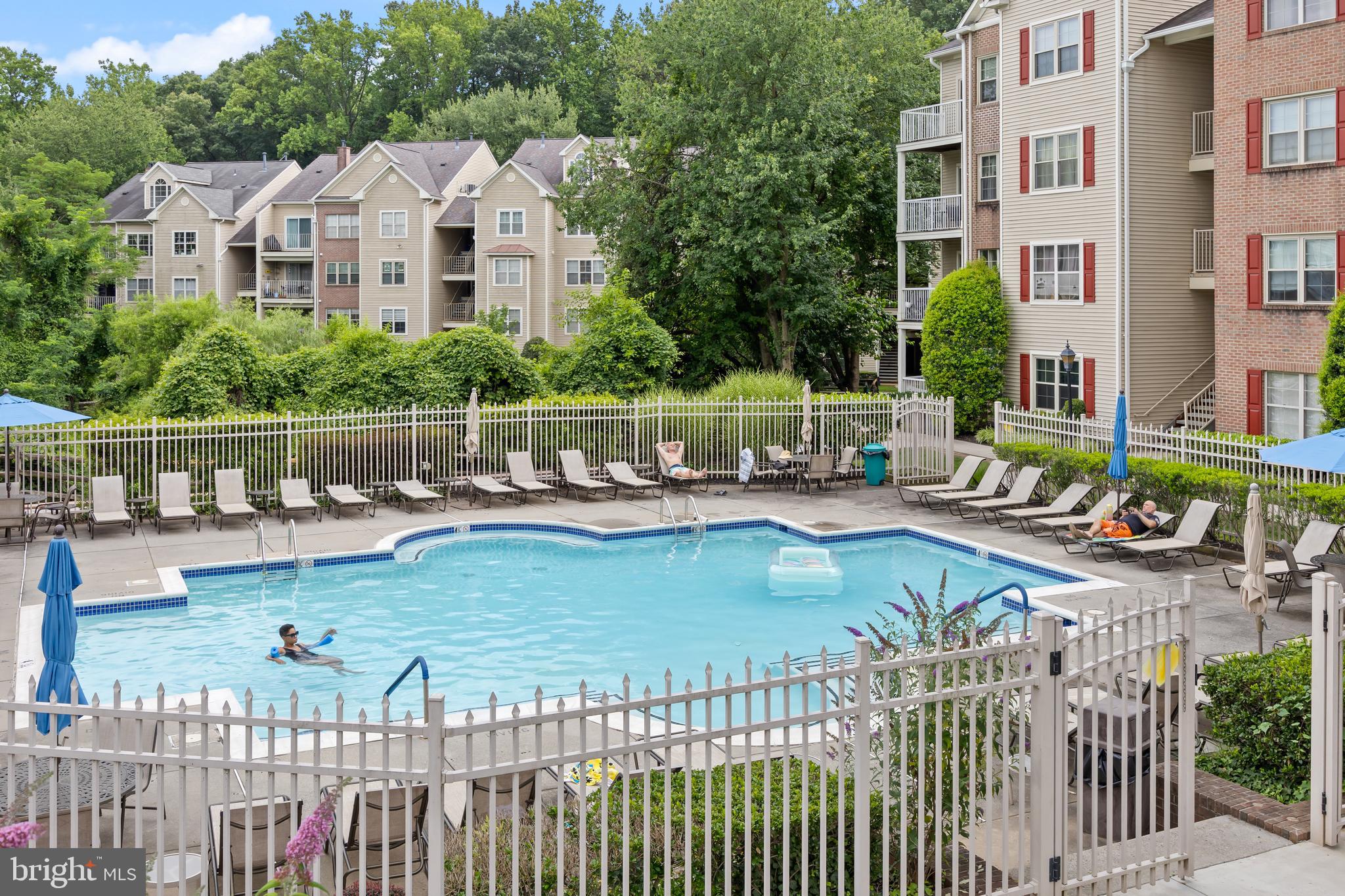 FALLS GABLE - Residential