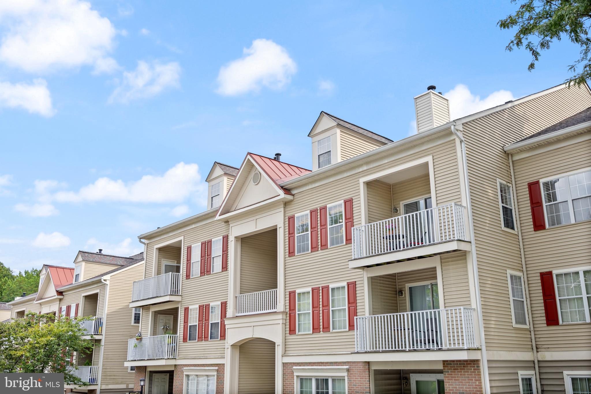 FALLS GABLE - Residential