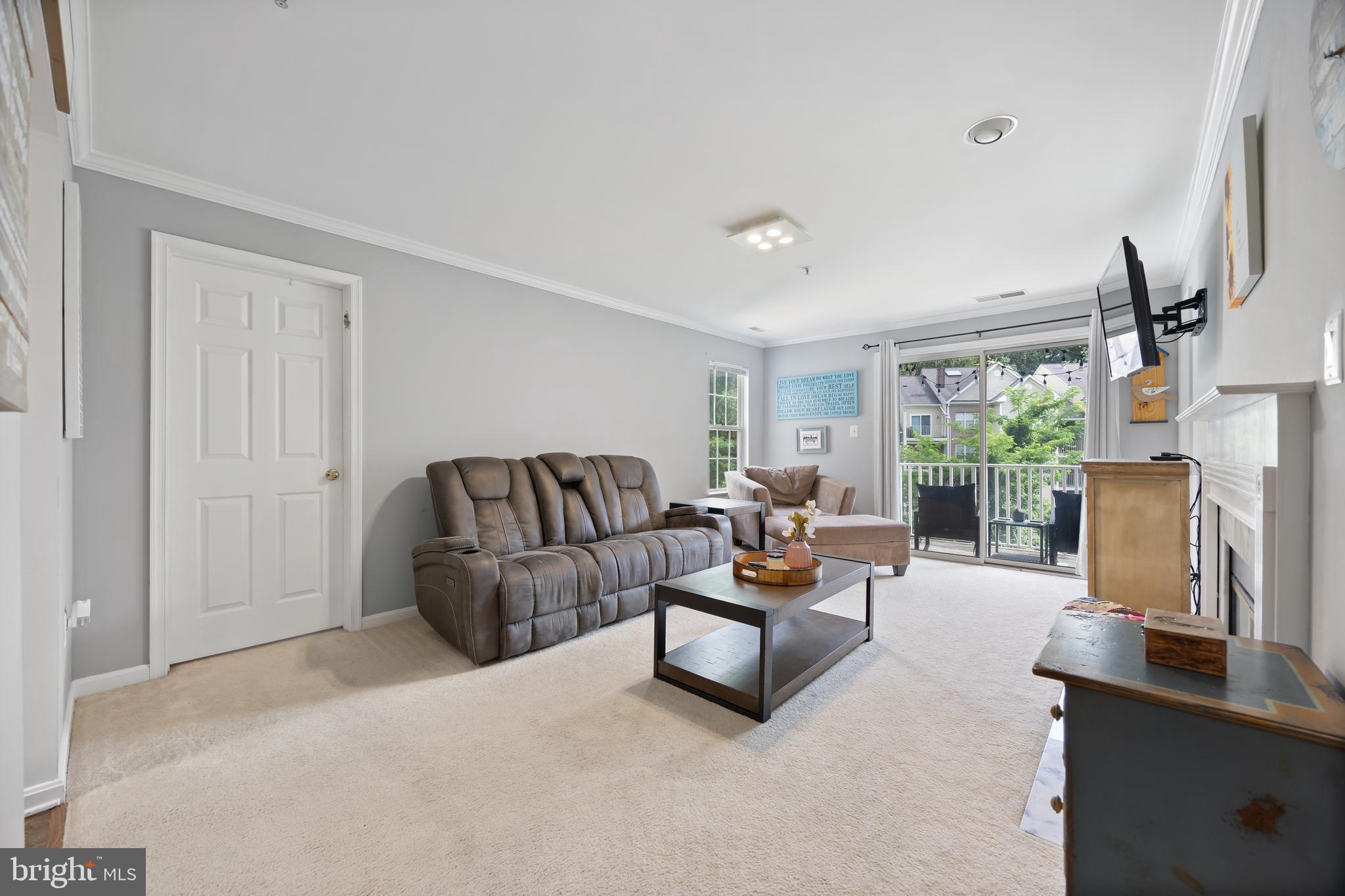 FALLS GABLE - Residential