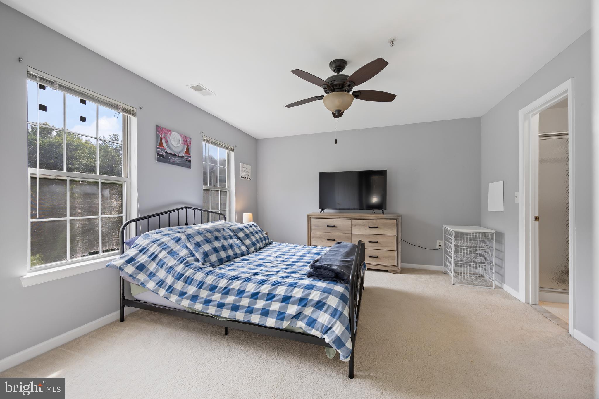 FALLS GABLE - Residential