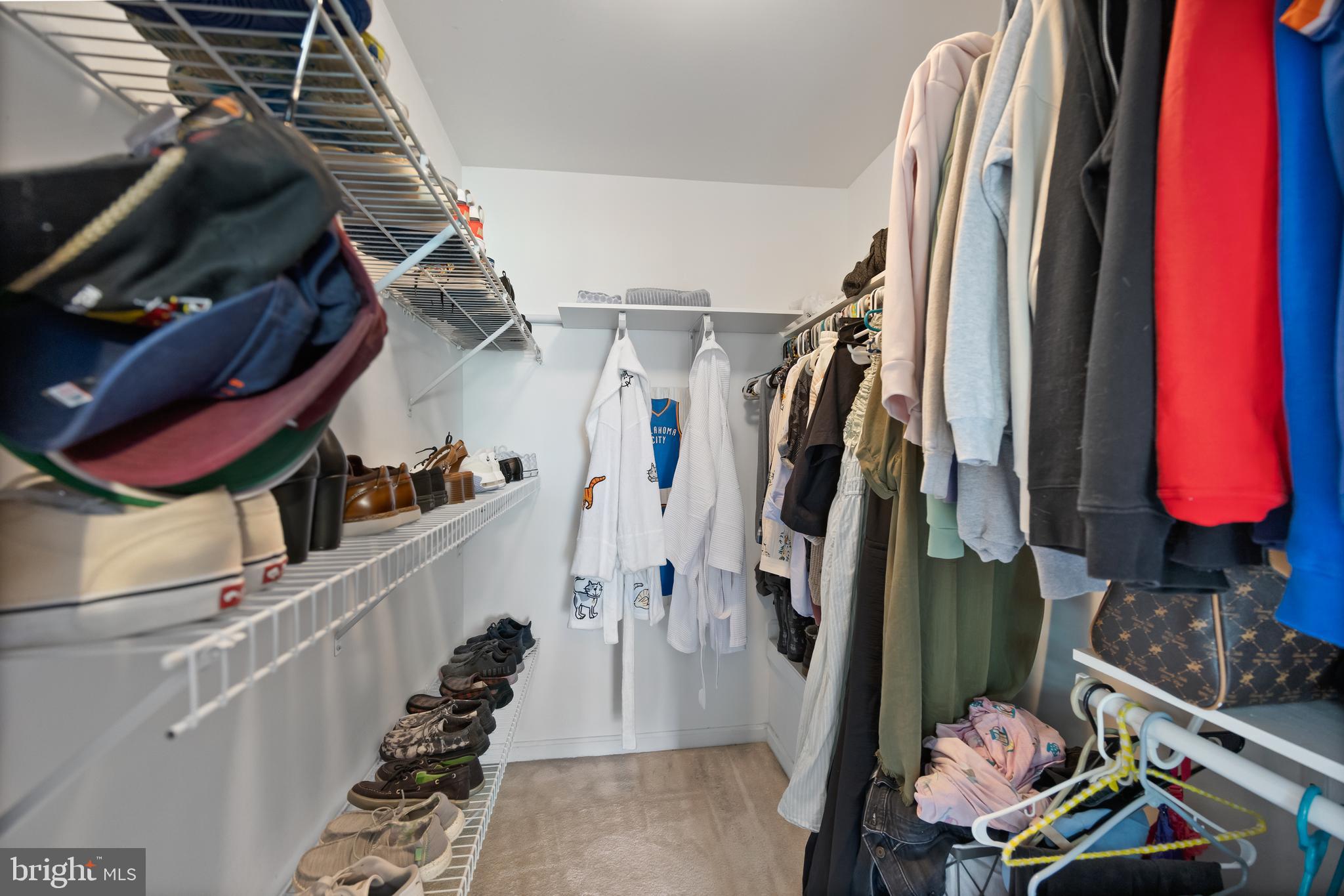 FALLS GABLE - Residential