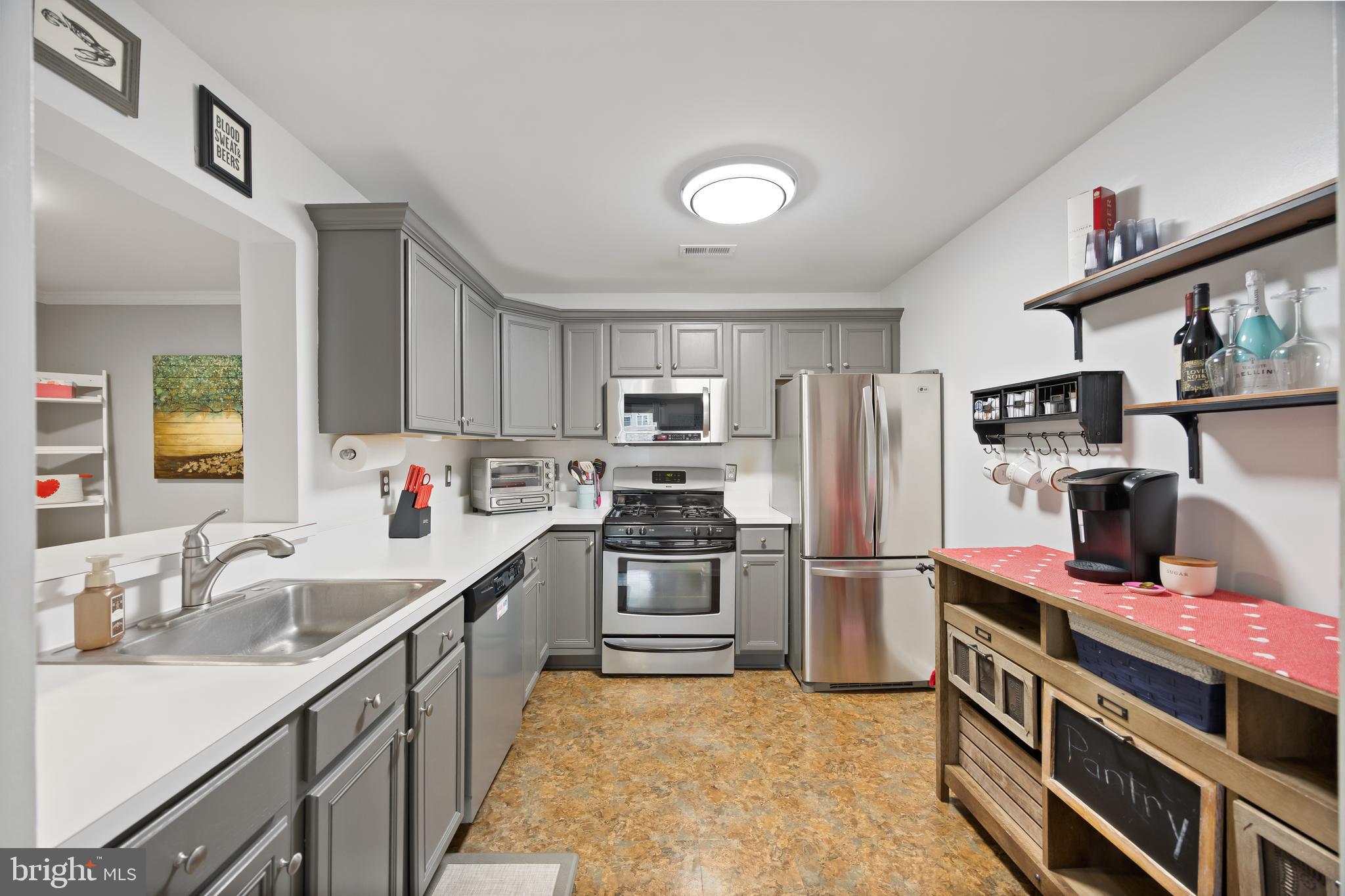 FALLS GABLE - Residential