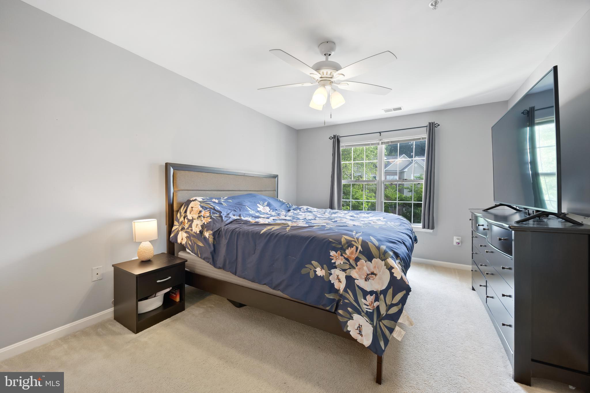 FALLS GABLE - Residential