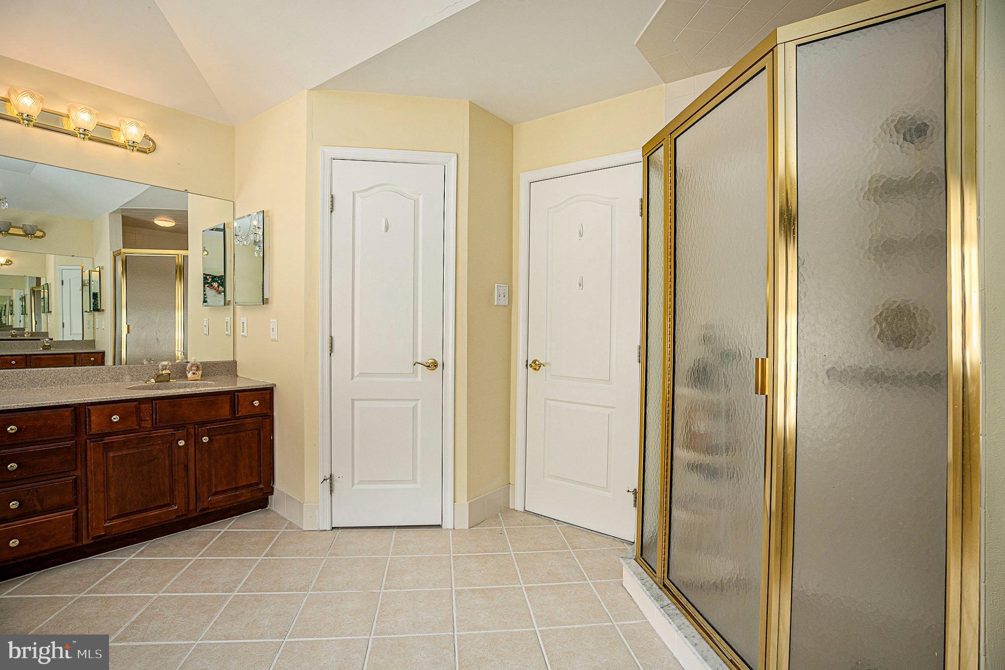 MERION HILL - Residential