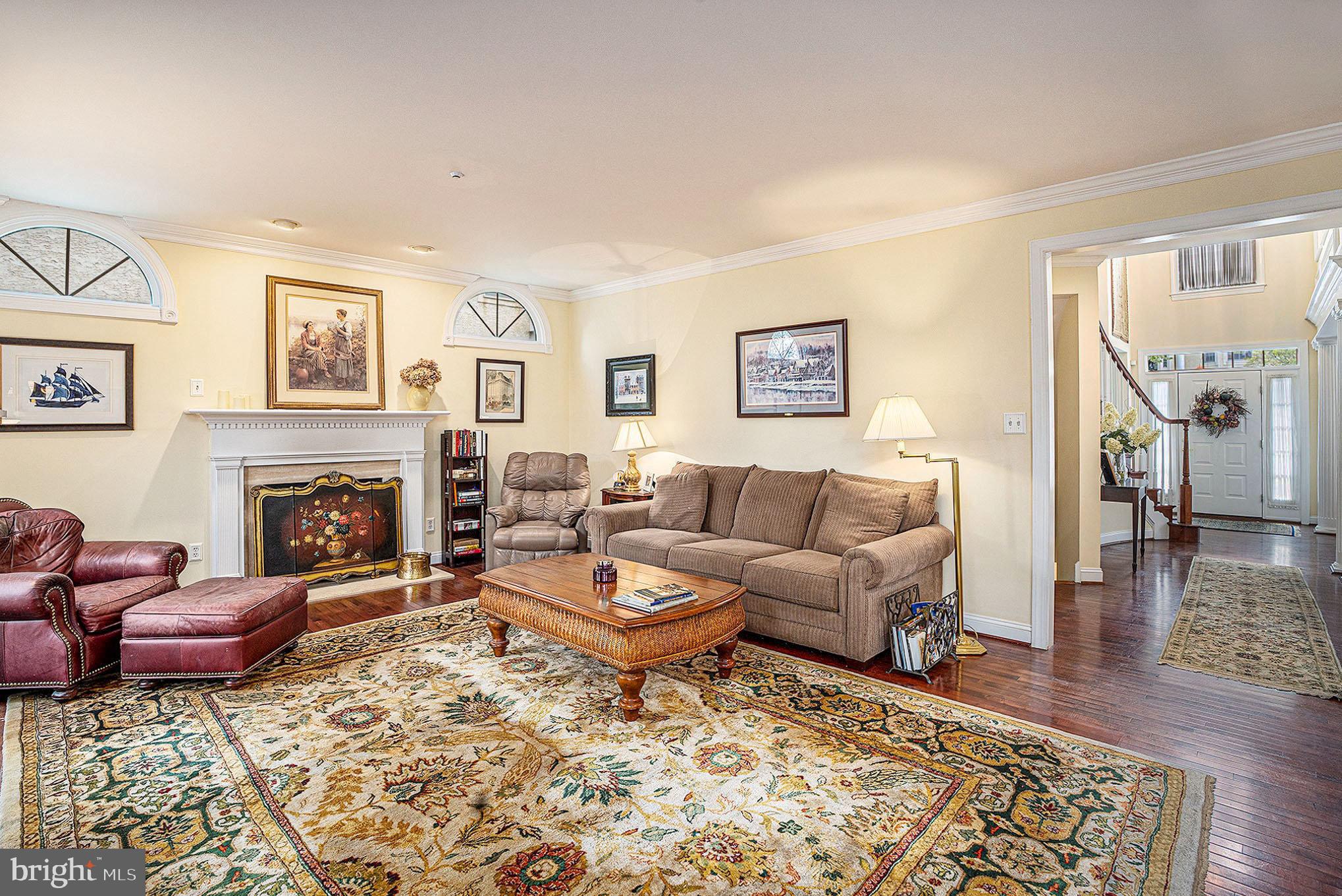 MERION HILL - Residential