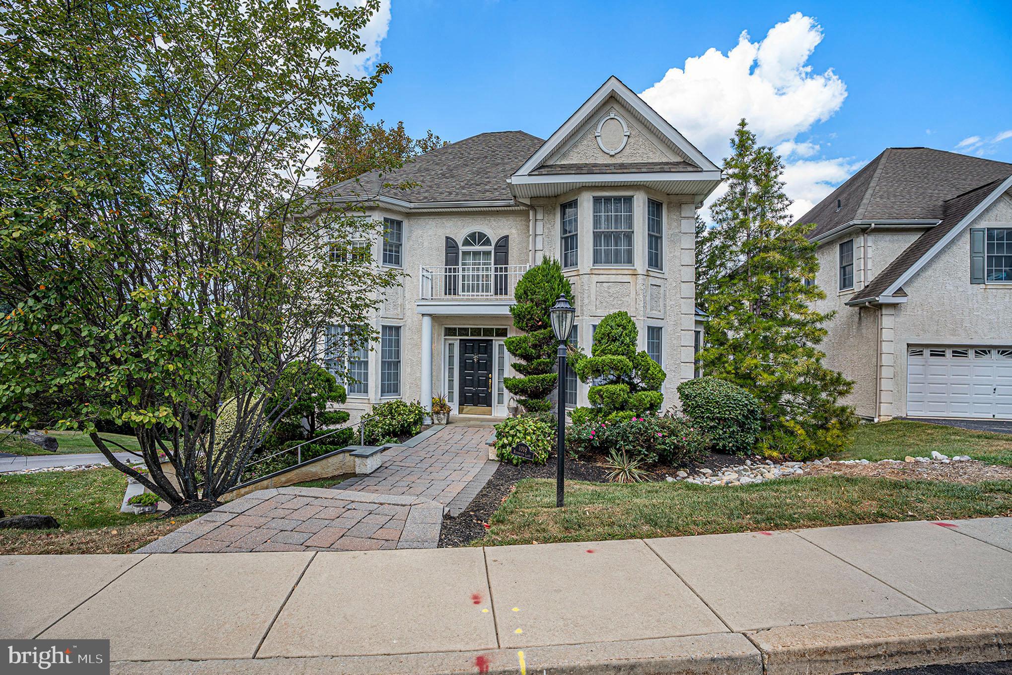 1018 RIVERVIEW LANE