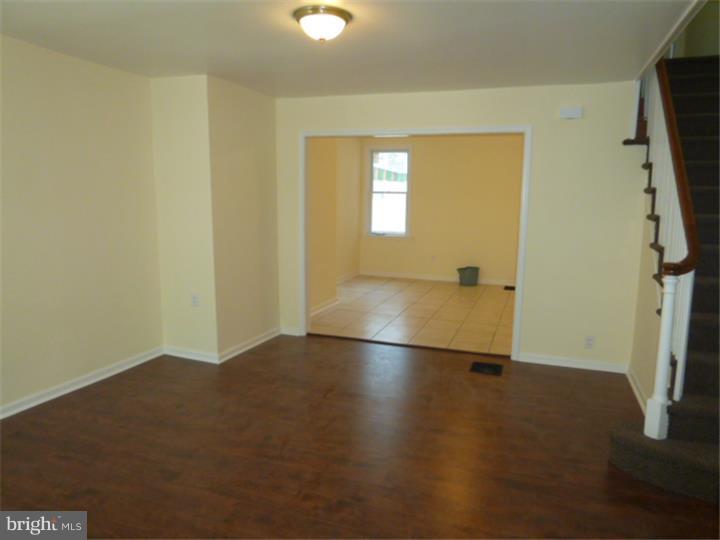 WALNUT HILL - Residential