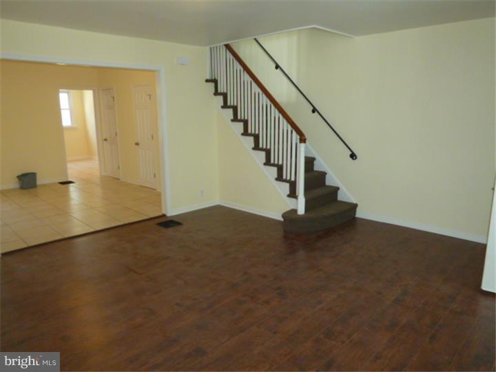 WALNUT HILL - Residential